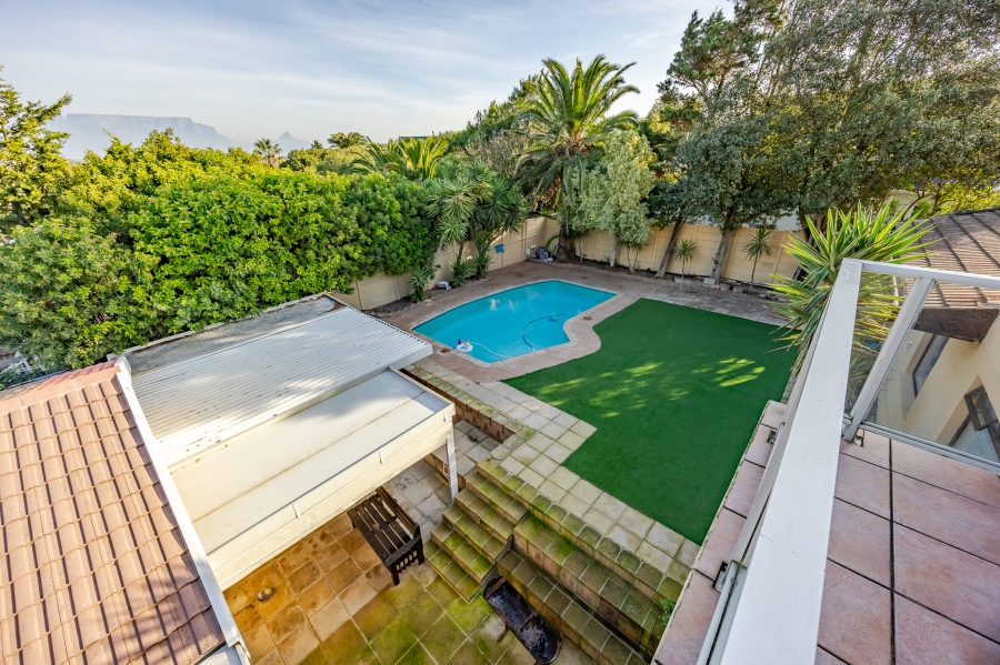 4 Bedroom Property for Sale in Flamingo Vlei Western Cape
